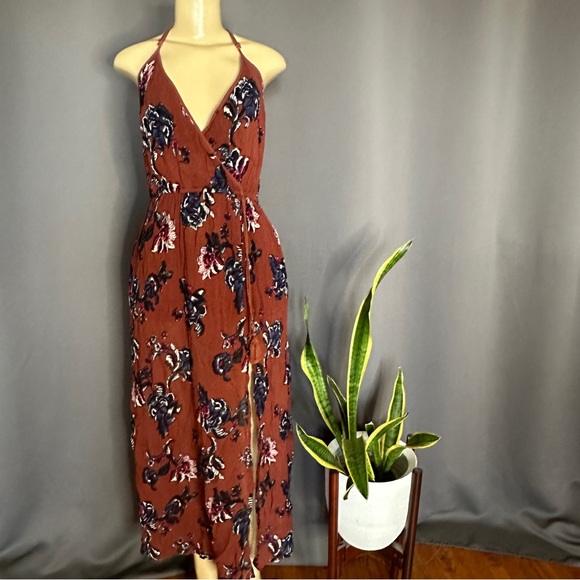 BAND OF GYPSIES Floral Print Maxi Dress. - Picture 1 of 8